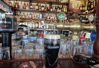 פאב "עמירם" בתל אביב (צילום: ניר קיפניס)