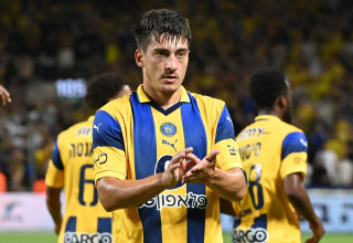 שחקן מכבי תל אביב יון ניקולאסקו (צילום: ברני ארדוב)