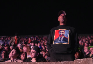 תומכי ממדאני בעצרת (צילום: רויטרס)