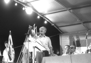 שמעון פרס נואם בכנס בחירות בנתניה (צילום: דליה ינקוביץ' , לע"מ)