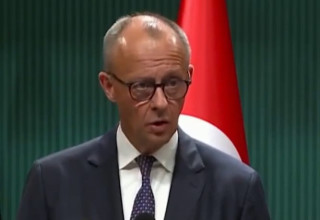 קנצלר גרמניה פרידריך מרץ במסיבת עיתונאים (צילום: צילום מסך לפי סעיף 27א)