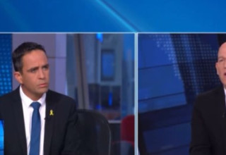 גיא פלג ואלמוג בוקר באולפן שישי  (צילום: צילום מסך קשת 12)