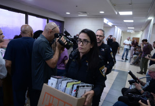 פרשת השחיתות בהסתדרות "יד לוחצת יד" (צילום: אבשלום ששוני)