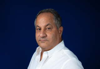 עזרא גבאי (צילום: אתר חברת גבאי סוכנות לביטוח)