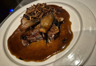 סטייק טונה בלו פין בדמי גלאס (צילום: ניר קיפניס)