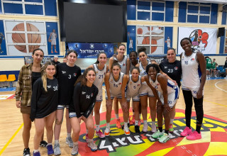 מכבי רמת גן בנות (צילום: אתר רשמי, יעל אמסילי)