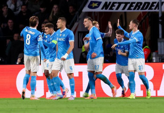 שחקני נאפולי חוגגים (צילום: GettyImages)