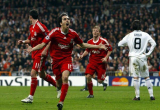 יוסי בניון חוגג שער היסטורי במדי ליברפול נגד ריאל מדריד בברנבאו (צילום: PAUL ELLIS)