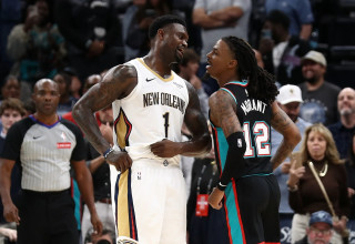 זיאון וויליאמסון, ניו אורלינס פליקנס לצד ג'ה מוראנט, ממפיס גריזליס (צילום: GettyImages)