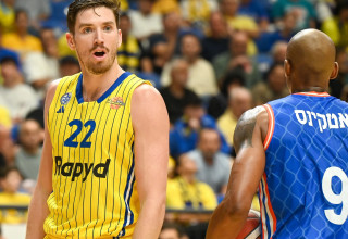 שחקן מכבי תל אביב טי ג'יי ליף (צילום: ברני ארדוב)