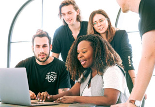 מתנת ה־Offline: למה ארגונים מחפשים דרכים לנתק את העובדים מהמסך? (צילום: pexels)