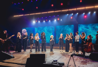 מופע המחווה לחוה אלברשטיין בפסטיבל תל אביב (צילום: אריאל עפרון)