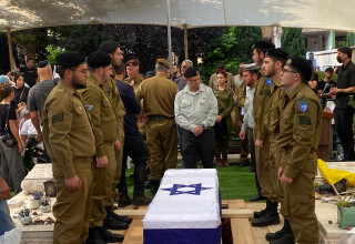 הלווייתו של סמ"ר עוז דניאל ז"ל (צילום: אבשלום ששוני)