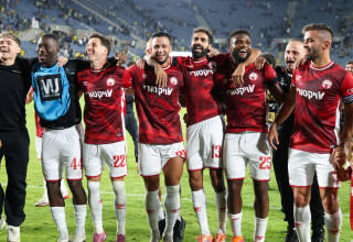 שחקני הפועל באר שבע חוגגים (צילום: דני מרון)