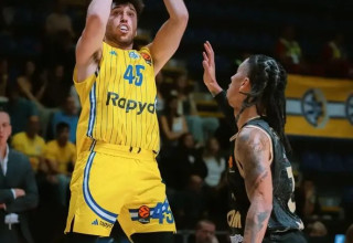 לא משחק טוב שלו. בלאט (צילום: אתר רשמי, ג'ורג'ה קוסטיץ')