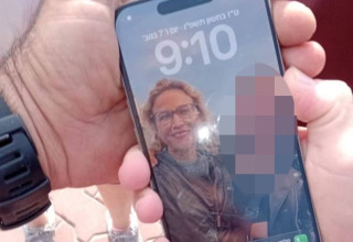 מכשיר הטלפון של הפצ"רית לשעבר יפעת תומר-ירושלמי שנמצא בים (צילום: תמונה לפי סעיף 27א' לחוק זכויות יוצרים)