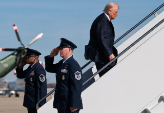 נשיא ארה"ב דונלד טראמפ ממריא מבסיס אנדרוז במרילנד (צילום: רויטרס)