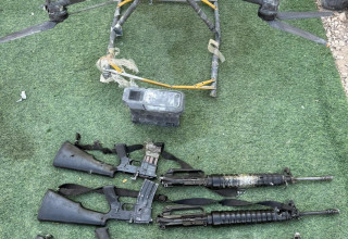 תיעוד הרחפן והנשקים שהוברחו (צילום: דובר צה"ל)