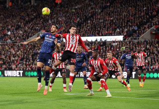 שחקני ארסנל וסנדרלנד (צילום: Getty images)