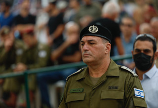 הרמטכ"ל אייל זמיר בהלווית סגן הדר גולדין  (צילום: חיים גולדברג פלאש 90)