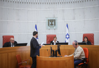 הדיון בחקירת הפצ"רית בעליון (צילום: מרים אלסטר, פלאש 90)