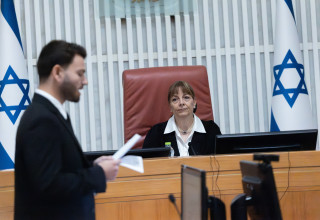 שופטת העליון יעל וילנר בדיון בג"ץ הפצרית  (צילום: יונתן זינדל פלאש 90)