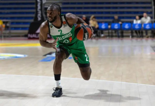 הקאמבק יהיה מול קבוצתו הקודמת. קינן אוואנס במדי ז'לגיריס (צילום: GettyImages, Nikola Krstic/MB Media)