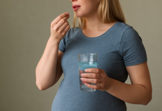 לא נמצא קשר בין אקמול בהיריון לאוטיזם (צילום: מעריב אונליין)