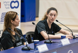 הקפטנית עדן רוטברג, המאמנת שירה העליון נבחרת ישראל כדורסל נשים (צילום: דני מרון)