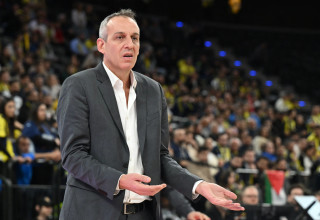 עודד קטש מאמן מכבי תל אביב (צילום: רויטרס)