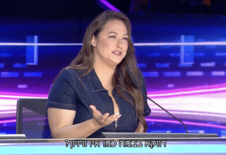 קרן פלס שופטת בתוכנית "הכוכב הבא של ישראל לאירוויזיון 2026" בקשת 12 (צילום: צילום מסך קשת 12)