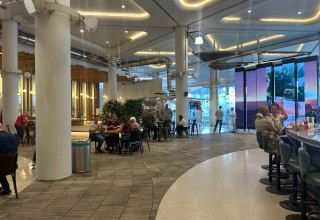 מתחם הפודטראקים בקניון עזריאלי (צילום: מאיה כהן)