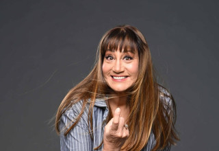 "מיקי כאן" - מופע בידור חדש עם מיקי קם (צילום: ערן לוי)