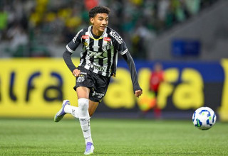 רוביניו ג'וניור במדי סנטוס (צילום: Sports Press Photo / Contributor)