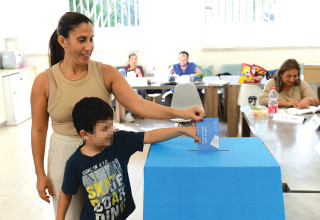 ההצבעה בבחירות בקלפי בתל אביב, 2022 (צילום: תומר נויברג פלאש 90)