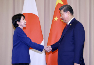 נשיא סין, שי ג'ינפינג, וראש ממשלת יפן, סנאה טקאיצ'י (צילום: רויטרס)