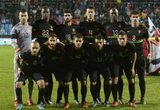 רפא סילבה במדי נבחרת פורטוגל (צילום: JOHN THYS / Stringer)