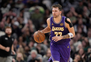 שחקן לוס אנג'לס לייקרס, לוקה דונצ'יץ' (צילום: GettyImages, Patrick McDermott)