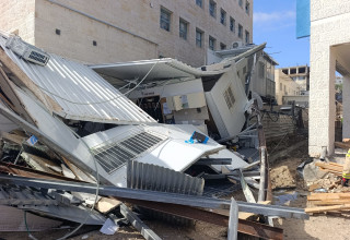 קריסת מבנה גן ילדים בבית שמש (צילום: תיעוד מבצעי מד"א)