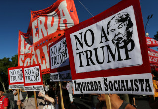 הפגנות נגד טראמפ בבואנוס איירס (צילום: רויטרס)