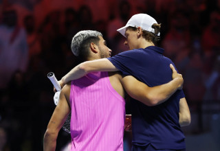 יאניק סינר, קרלוס אלקראס, טורניר ששת המלכים (צילום: GettyImages, Clive Brunskill)