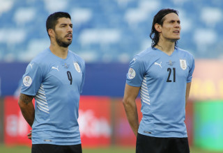 ייכנעו ללחצים? לואיס סוארס ואדינסון קבאני (צילום: אימג'בנק  GettyImages, Miguel Schincario)