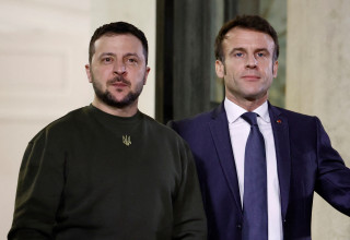 עמנואל מקרון, וולודימיר זלנסקי (צילום: REUTERS/Sarah Meyssonnier)