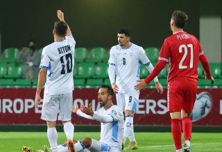 שחקני נבחרת ישראל אליאל פרץ, דן ביטון (צילום: אודי ציטיאט)