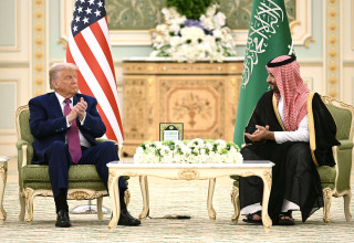 מוחמד בן סלמאן, דונלד טראמפ (צילום: BRENDAN SMIALOWSKI/AFP via Getty Images)