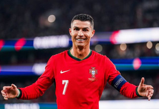 כריסטיאנו רונאלדו חוגג בנבחרת פורטוגל (צילום: Rene Nijhuis/MB Media)