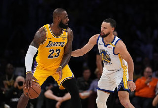 לברון וסטף קרי (צילום: Michael Owens / Contributor)