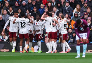 שחקני ארסנל חוגגים (צילום: Robbie Jay Barratt - AMA)