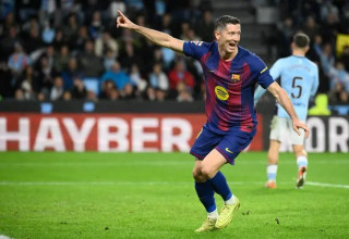 מעל ניימאר, וקרוב לריאל. לבנדובסקי (צילום: GettyImages)