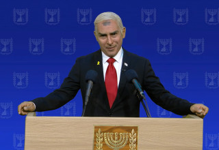 בנימין נתניהו בארץ נהדרת (צילום: צילום מסך ערוץ 12)